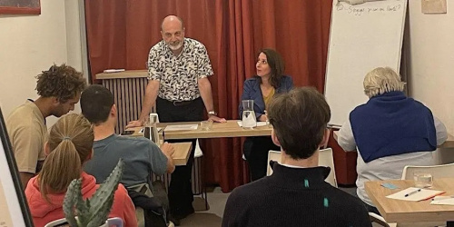 Café Philo : Vivons-nous dans une société de l'indifférence ?